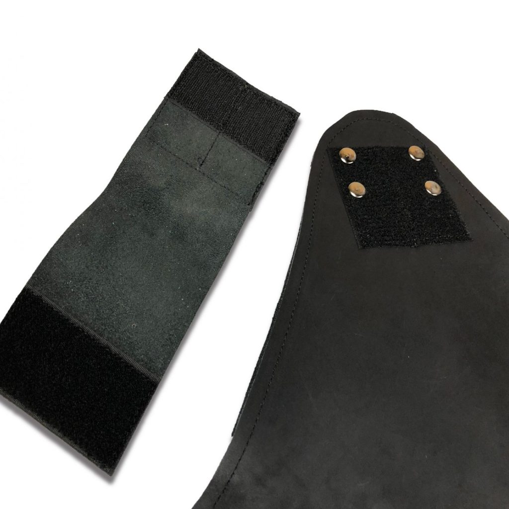 Arrouha Traditional Archery Bow and Arrow Quiver With 13 Arrows Slotted